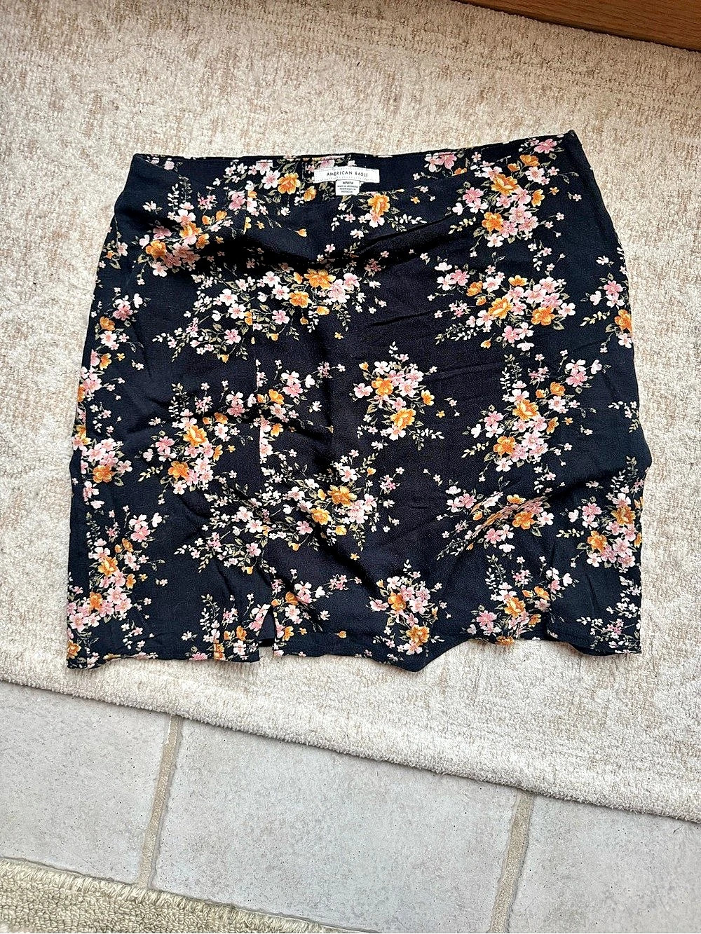 American Eagle AE Floral Slit Mini Skirt Black & Pink